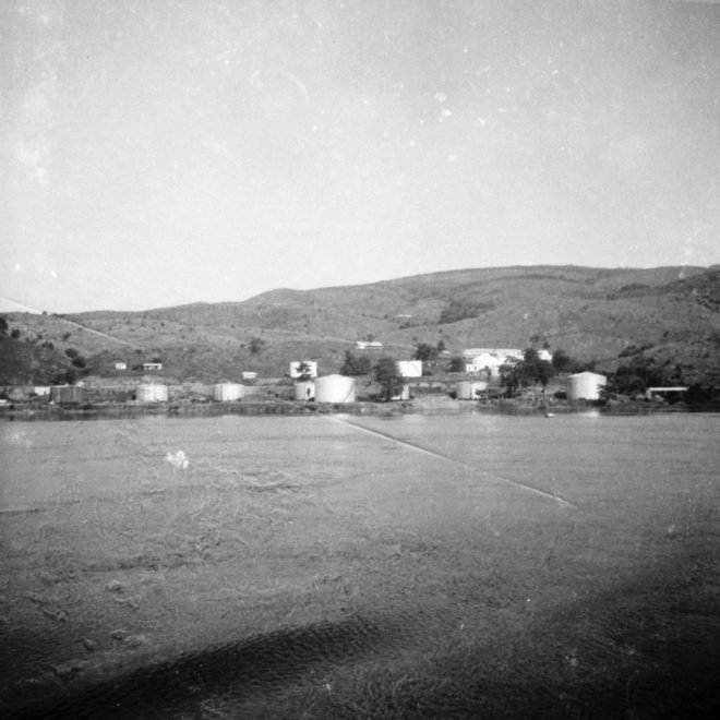 Ango-Ango, 1937 - le port petrolier en aval de Matadi