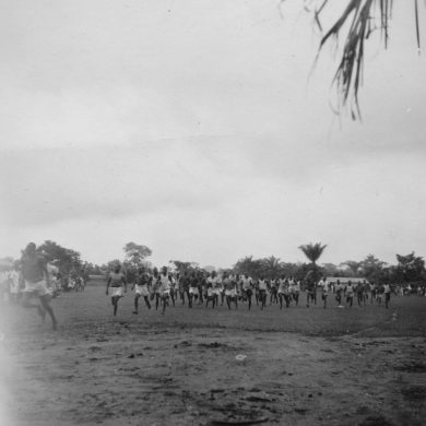 Wendji, Juin 1948 - Course à pied sur le terrain de Football.