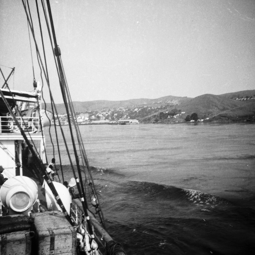 Matadi, 1937 - la ville de Matadi à tribord