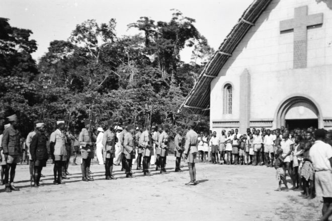 Eyangu, 1950 - Eglise Saint-Joseph.