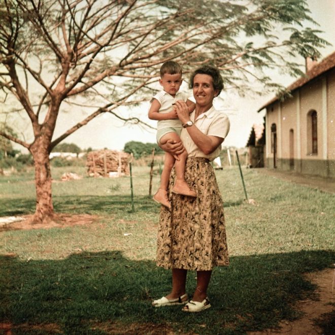 Luluabourg, 1957 - Michel de Caluwé et sa marraine Mercedes Renotte